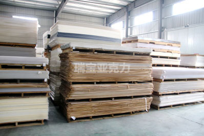 為什么亞克力板上色會(huì)掉色