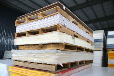 亞克力板切割容易碎嗎