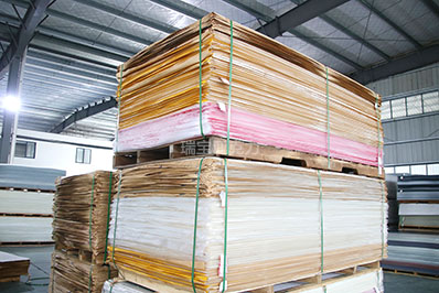 衛生間地面可以用亞克力板材裝飾